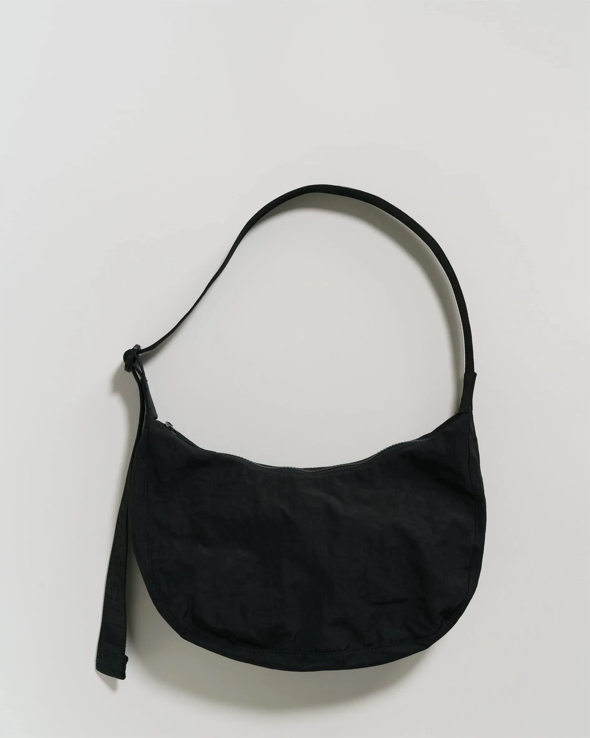 BAGGU Medium Nylon Crescent Bag