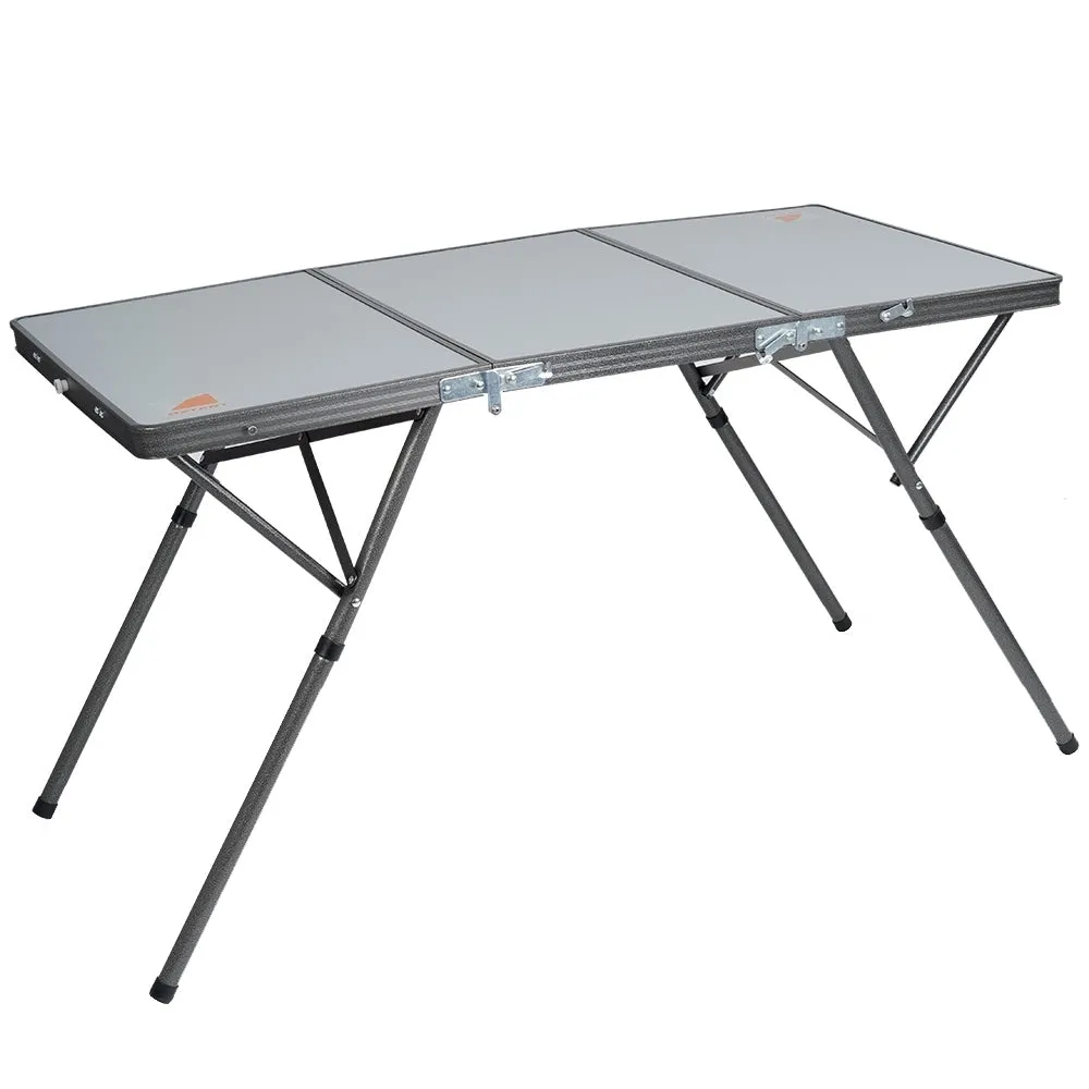 Bi-Fold Table