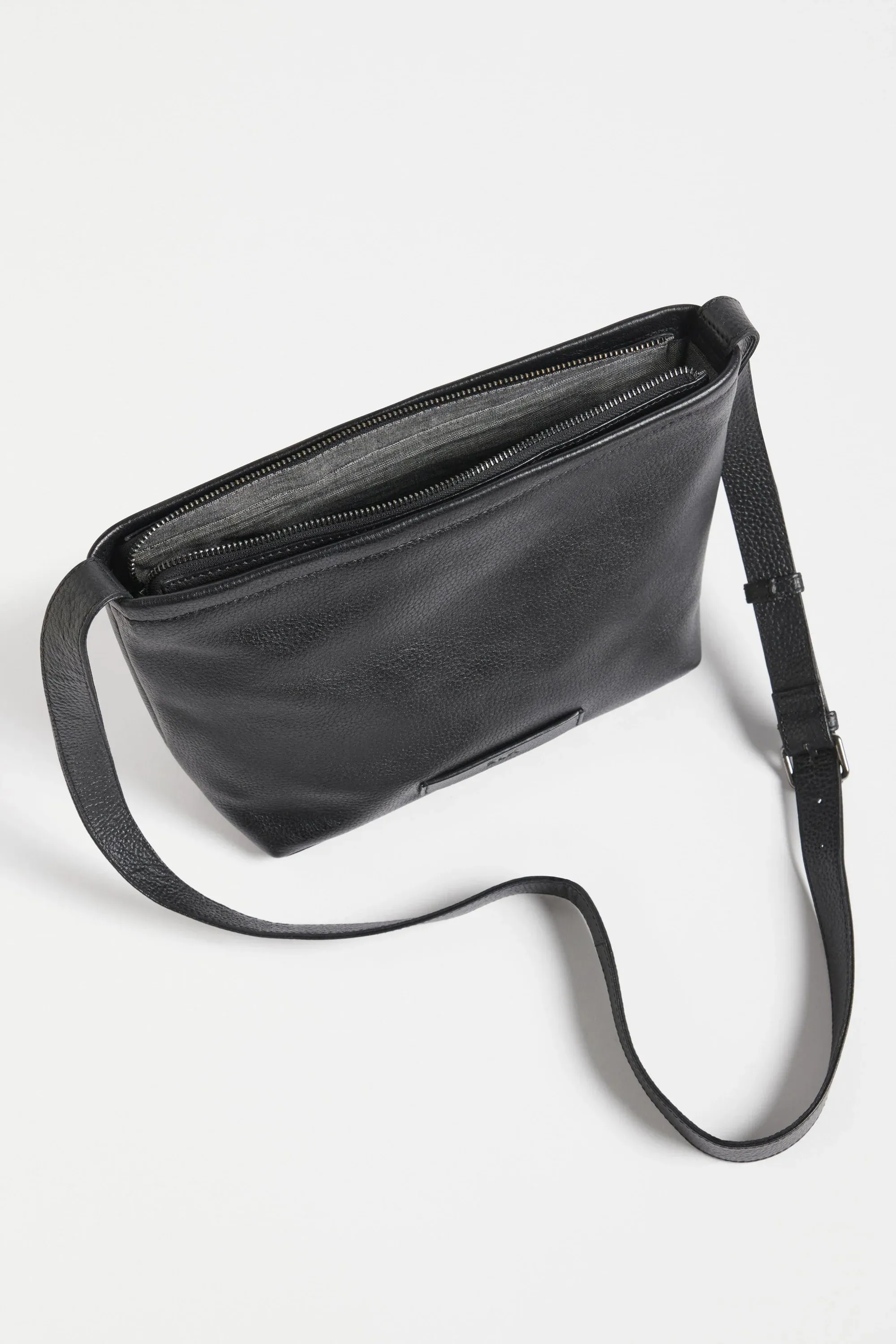 Elk Lomi Crossbody