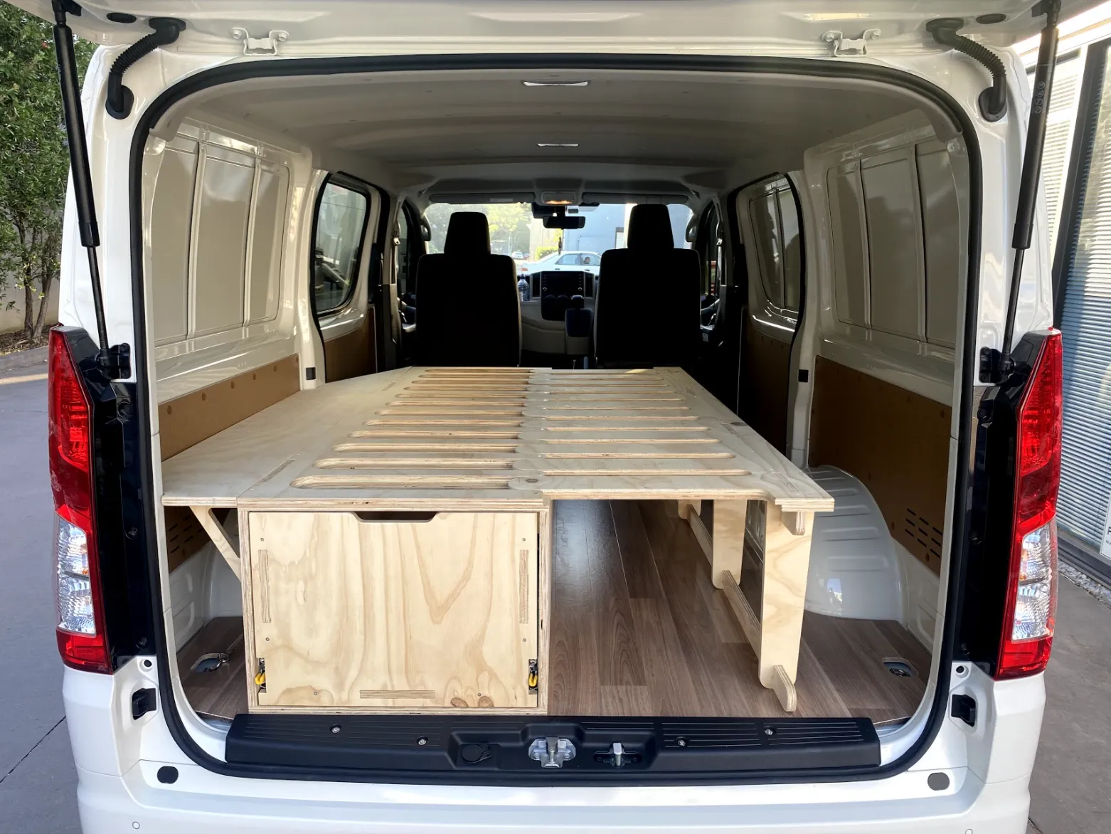 Night Rider - Ford Transit Custom Van Fitout w/ Single Drawer   Extending Fingered Bed